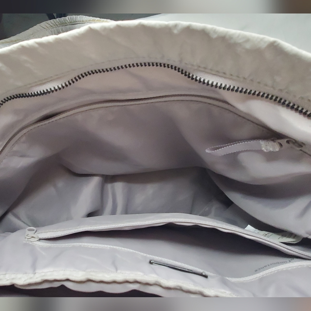 lululemon athletica Silver Grey Multipocket Tote Bag - Picture 10 of 16